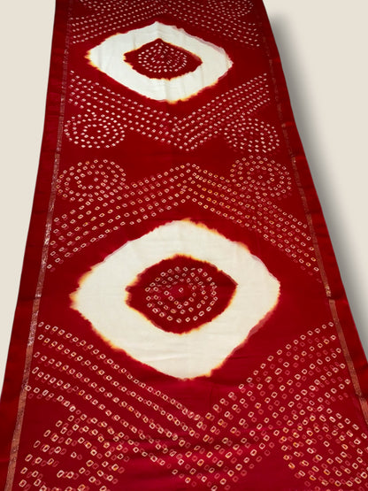 Pure Georgette Bandhani & Batik Saree with Resham Border – Lfariya Fashion